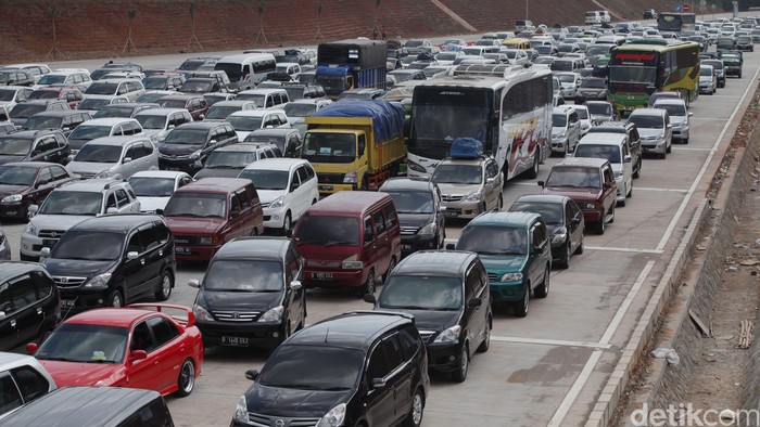 Titik-titik Macet di Puncak Arus Mudik Hari Ini
