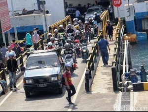H-2, Belum ada Antrean di Pelabuhan Ketapang