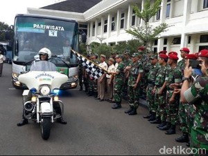 Kopassus dan Koarmabar Gelar Mudik Bersama Untuk Prajurit