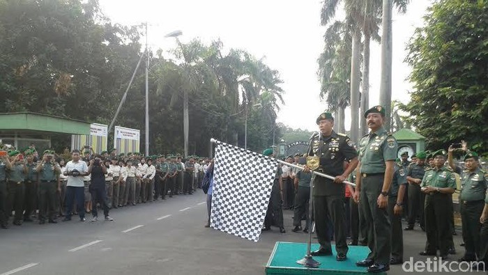 Kodam Jaya Berangkatkan Prajurit Mudik Lebaran Bersama