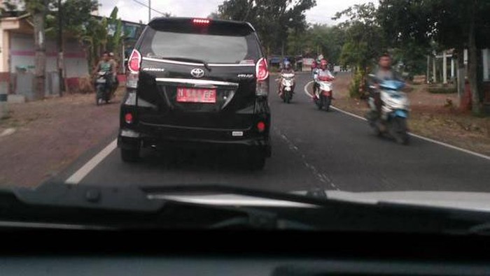 Kicauan Gubernur Jatim di Twitter, Tengok Cucu hingga Mobil Dinas Mudik