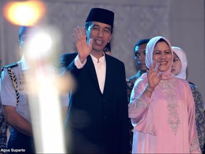 Usai Salat di Baiturrahman, Jokowi Temui Warga Aceh di PLTD Apung