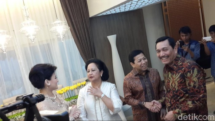 Lebaran Didatangi Luhut, Novanto: Sahabat Saya Ini