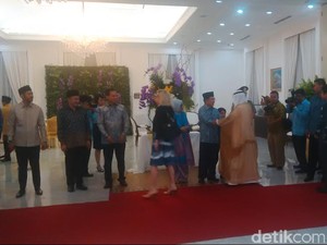 Gelar Open House, JK Terima Pejabat Negara, Politikus Sampai Duta Besar
