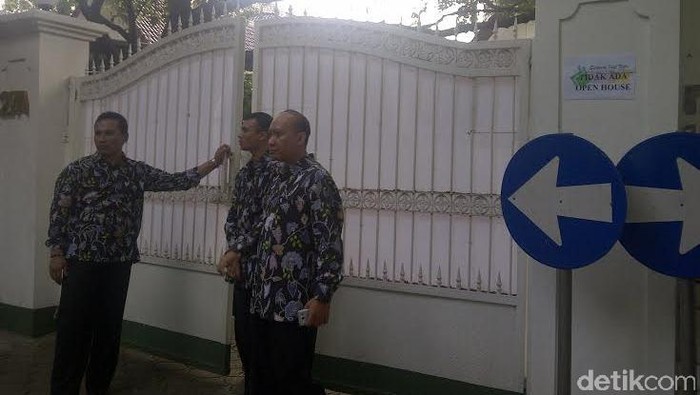 45 Menit Bertemu, Wapres JK Tinggalkan Kediaman Megawati