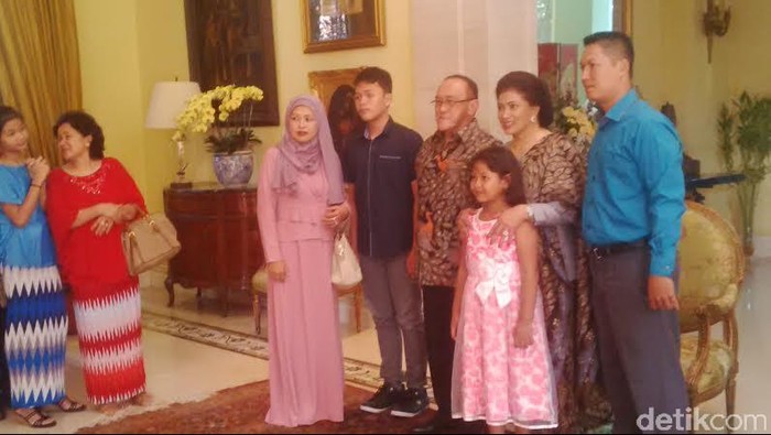 Elite Golkar dan Djan Faridz Hadiri Open House di Rumah Ical