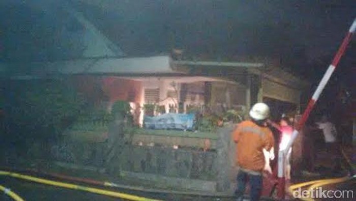 Rumah Terbakar di Cipinang, 13 Pemadam Dikerahkan
