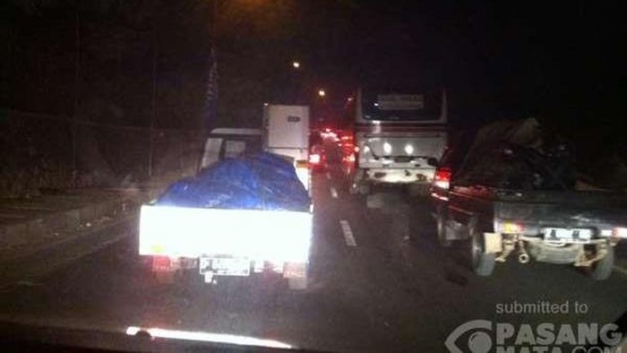 Dini Hari, Rajapolah Hingga Nagreg Arah ke Jakarta Tersendat