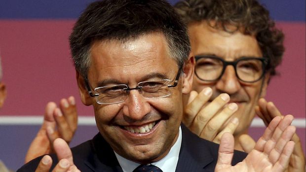 Josep Maria Bartomeu didesak untuk segera menurunkan harga tiket pertandingan melawan AS Roma.