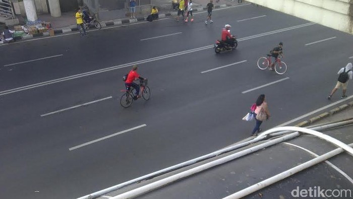 Bundaran HI Tetap Ramai, Meski CFD Diliburkan