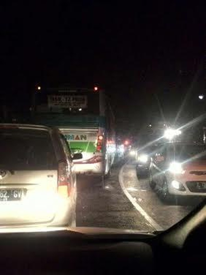 Sumedang Arah Bandung Malam ini Macet Parah