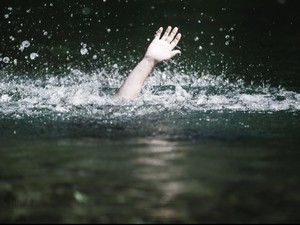 3 Wisatawan Tenggelam Saat Berenang di Pantai Cibuaya, 2 Tewas