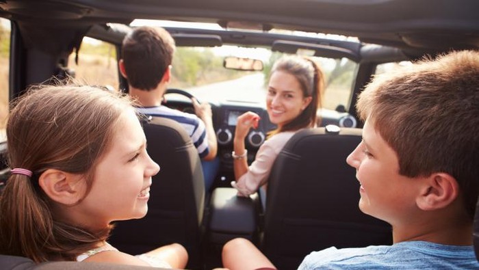 Dengan berbagai alasan, mudik juga sering dilakukan pada malam hari. Nah, agar anak tak rewel, ada beberapa trik yang bisa Anda siapkan. (Foto: Thinkstock) Dengan berbagai alasan, mudik juga sering dilakukan pada malam hari. Nah, agar anak tak rewel, ada beberapa trik yang bisa Anda siapkan. (Foto: Thinkstock)