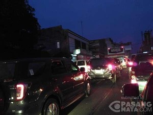 Sudah 12 Jam Terjebak Macet di Jalur Tasik-Bandung: Ini Kemacetan Paling Parah