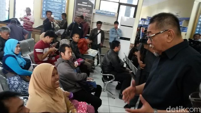Sidak ke Samsat, Deddy Mizwar Minta Tambah AC