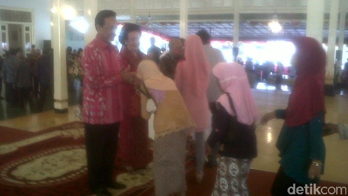 Syawalan di Keraton Yogya, Ribuan Warga Antre Salaman dengan Sultan HB X