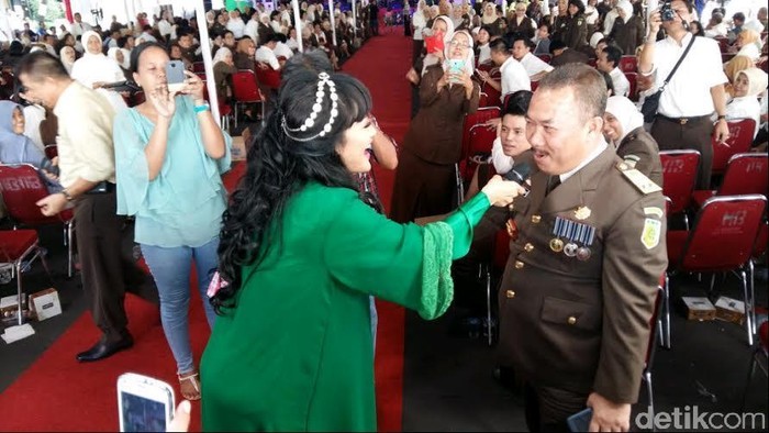 Kejagung Digoyang Jupe, Jaksa Agung Kembali Sumbang Suara