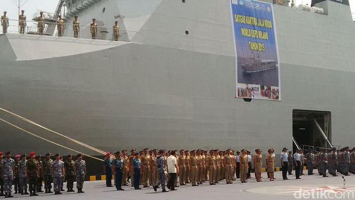 KRI Banjarmasin Sandar di Dermaga Tanjung Priok Usai Berlayar dari Milan