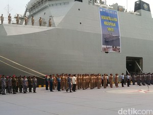 KRI Banjarmasin Sandar di Dermaga Tanjung Priok Usai Berlayar dari Milan