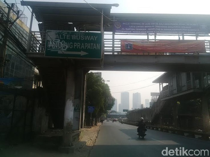 Lalu Lintas Mampang Prapatan Hingga Kuningan Masih Lengang
