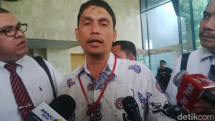 KPK Periksa Orang Suruhan Gubernur Gatot yang Sering Servis OC Kaligis