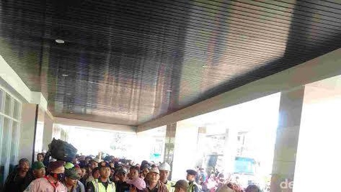 Arus Balik di Tanjung Perak, 11 Kapal Datang dan Berangkat