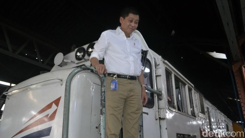 Pakai Jet Kecil, Menhub Jonan Bertolak ke Papua Pantau Evakuasi Trigana Air Pakai Jet Kecil, Menhub Jonan Bertolak ke Papua Pantau Evakuasi Trigana Air