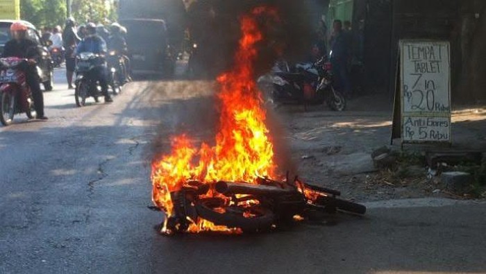 Gagal Beraksi, Motor Pelaku Curanmor Dibakar