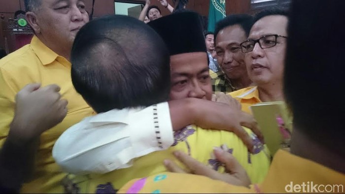 Menang di PN Jakarta Utara, Kubu Munas Bali Sujud Syukur dan Berpelukan