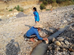 BPBD Kabupaten Bekasi Distribusi Ribuan Liter Air Bersih