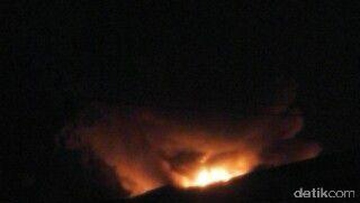 Pasar Pagaden Subang Terbakar, Puluhan Kios Jadi Korban