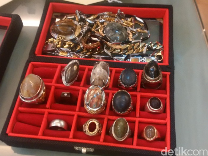 Para Penculik WN Malaysia Ambil Cincin Batu Akik di Rumah Korban