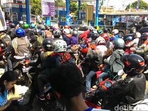 Arus Balik, 61 Ribu Penumpang Menyeberang Dari Pelabuhan Ketapang ke Bali