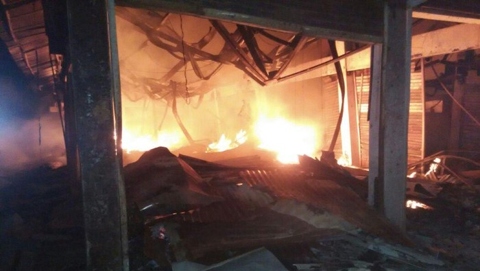 Api Berhasil Dipadamkan, 136 Kios di Pasar Pagaden Subang Ludes Terbakar