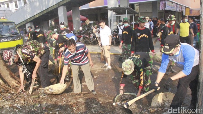 Bima Ancam Cabut Kartu Kuning Pedagang Pasar Anyar Bogor yang Jualan di Luar Kios