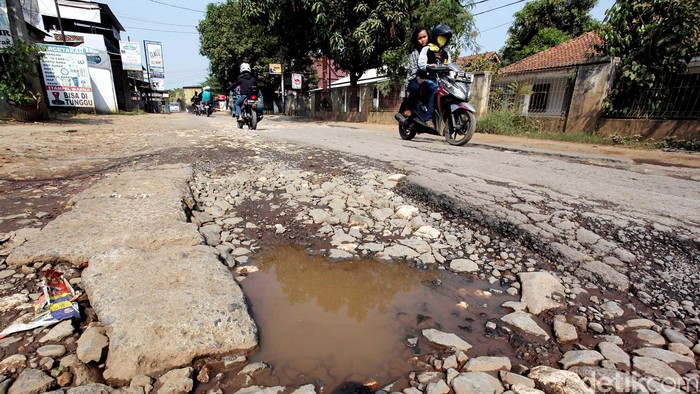 Kabar Baik untuk Warga Bogor, 551 Kilometer Jalan Rusak Mulai Diperbaiki