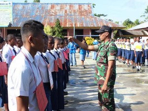 Cegah Kekerasan Perpeloncoan, Raider Ikut Serta Orientasi Siswa di Papua
