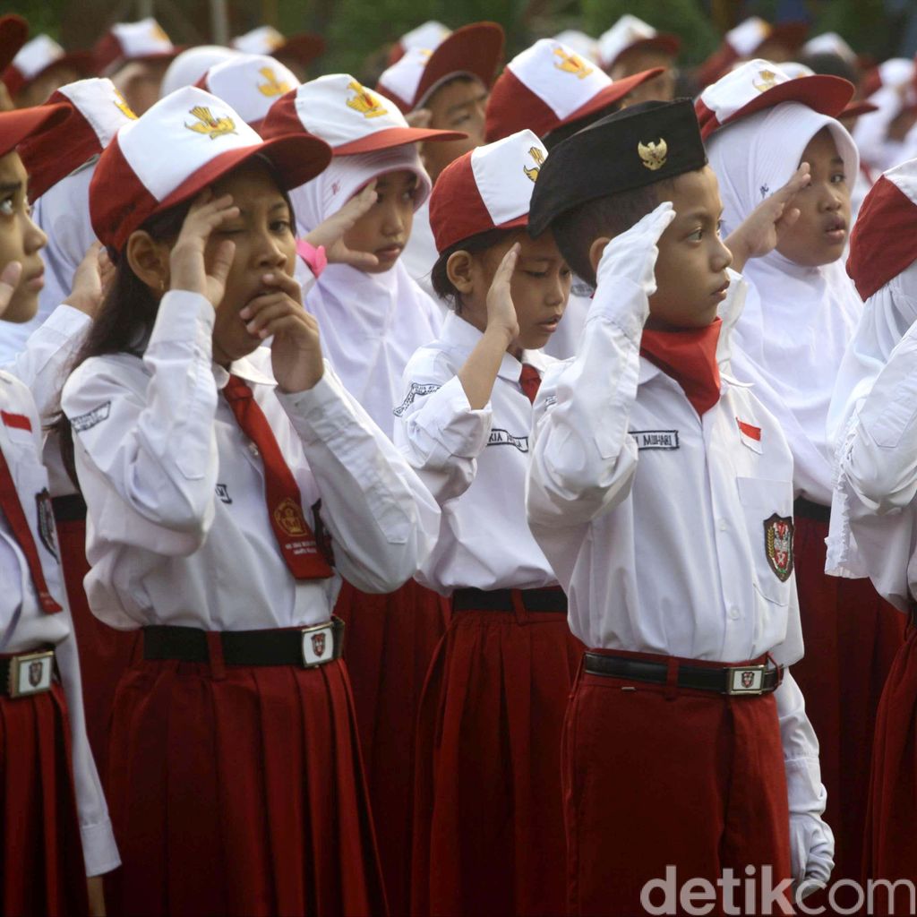Banyak Netizen Kenang #HariPertamaSekolah Banyak Netizen Kenang #HariPertamaSekolah