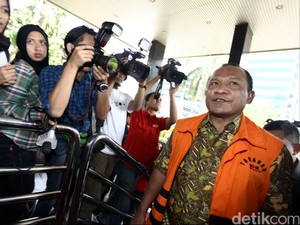 Kasus Suap Akil Mochtar, Bupati Morotai Dihukum 4 Tahun Penjara