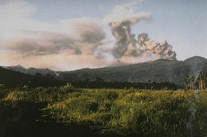 Bandara Gamar Malamo Ditutup Kembali Imbas Abu Vulkanik Gunung Dukono