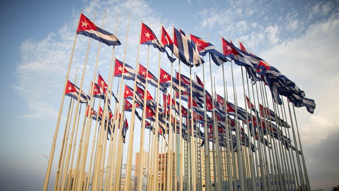 Bersejarah! Menlu Kerry Kibarkan Bendera AS di Havana
