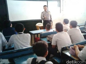 Pantau Jalannya MOS, Polisi ini Ingatkan Dampak Tawuran