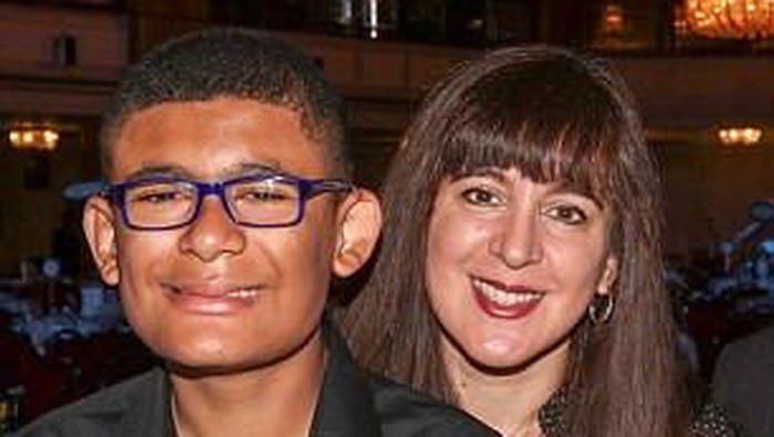 Autis Parah, Romano Temukan Kepercayaan Diri Lewat Musik