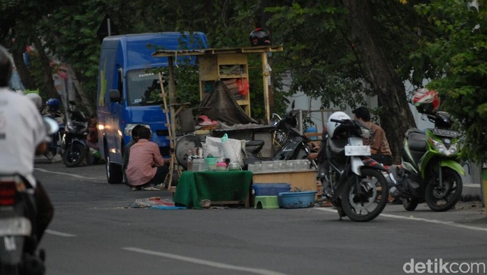 Alun-alun Jombang Disterilkan dari PKL