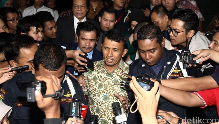 Jampidsus Datangi KPK, Ingin Bicarakan Soal Kasus Gubernur Gatot