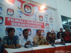 KPU Surabaya Distribusikan Bahan Kampanye Pilkada ke Tim Pemenangan