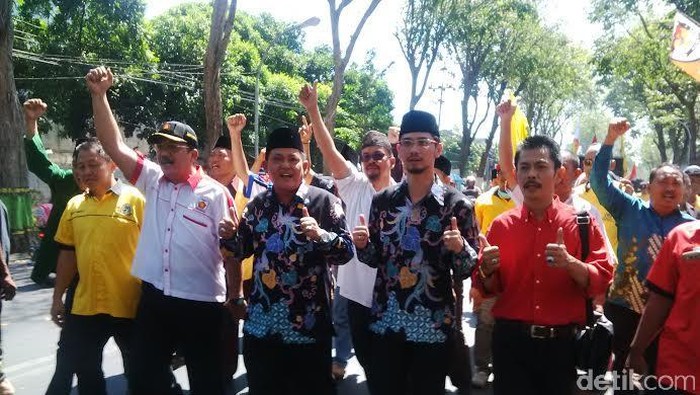 Pilkada Pasuruan, Diusung Koalisi Hebat, Setiyono-Teno Daftar ke KPU