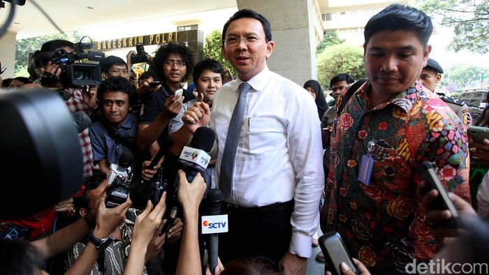 Curhat Sampai Menangis Soal KJP, Warga: Ini Kartu Jakarta Pusing