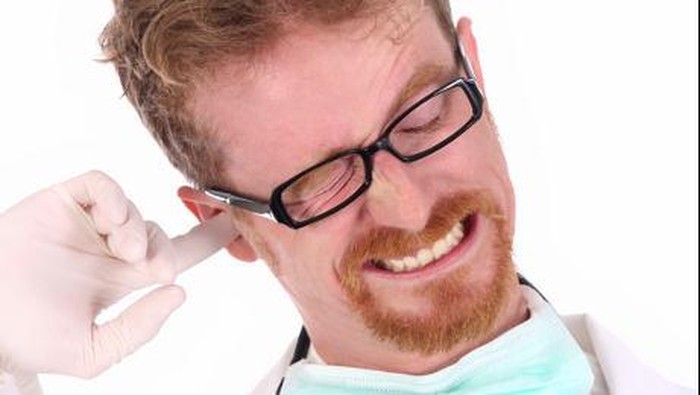 Sering Dilakukan, Tapi Cara Bersihkan Kotoran Telinga Begini Tak Dianjurkan