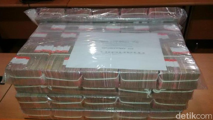Penampakan Uang Miliaran Rupiah yang Disita Polri Terkait Kasus Cetak Sawah